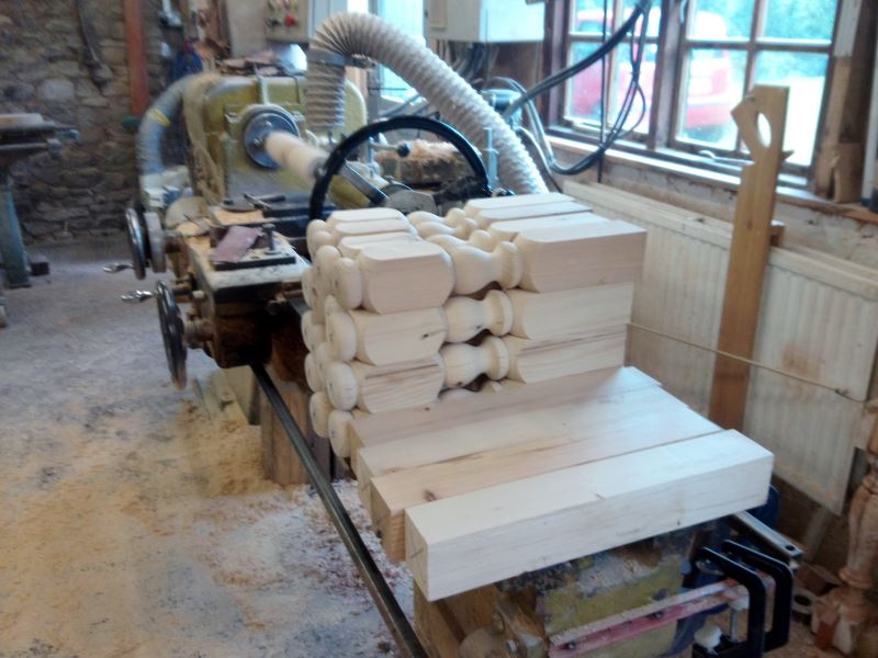 Components for furniture and kitchens